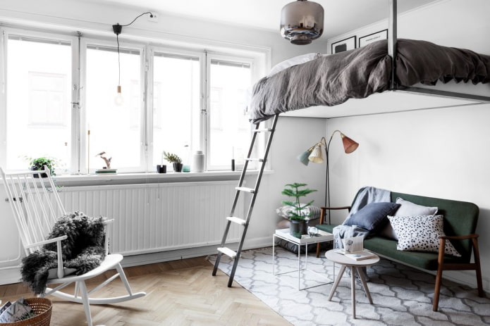 кровать под потолком в скандинавском стиле