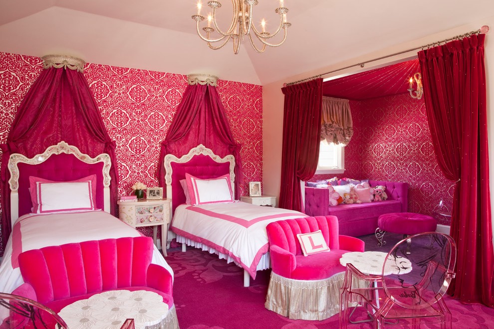 Разнообразие оттенков розового цвета в одной спальне