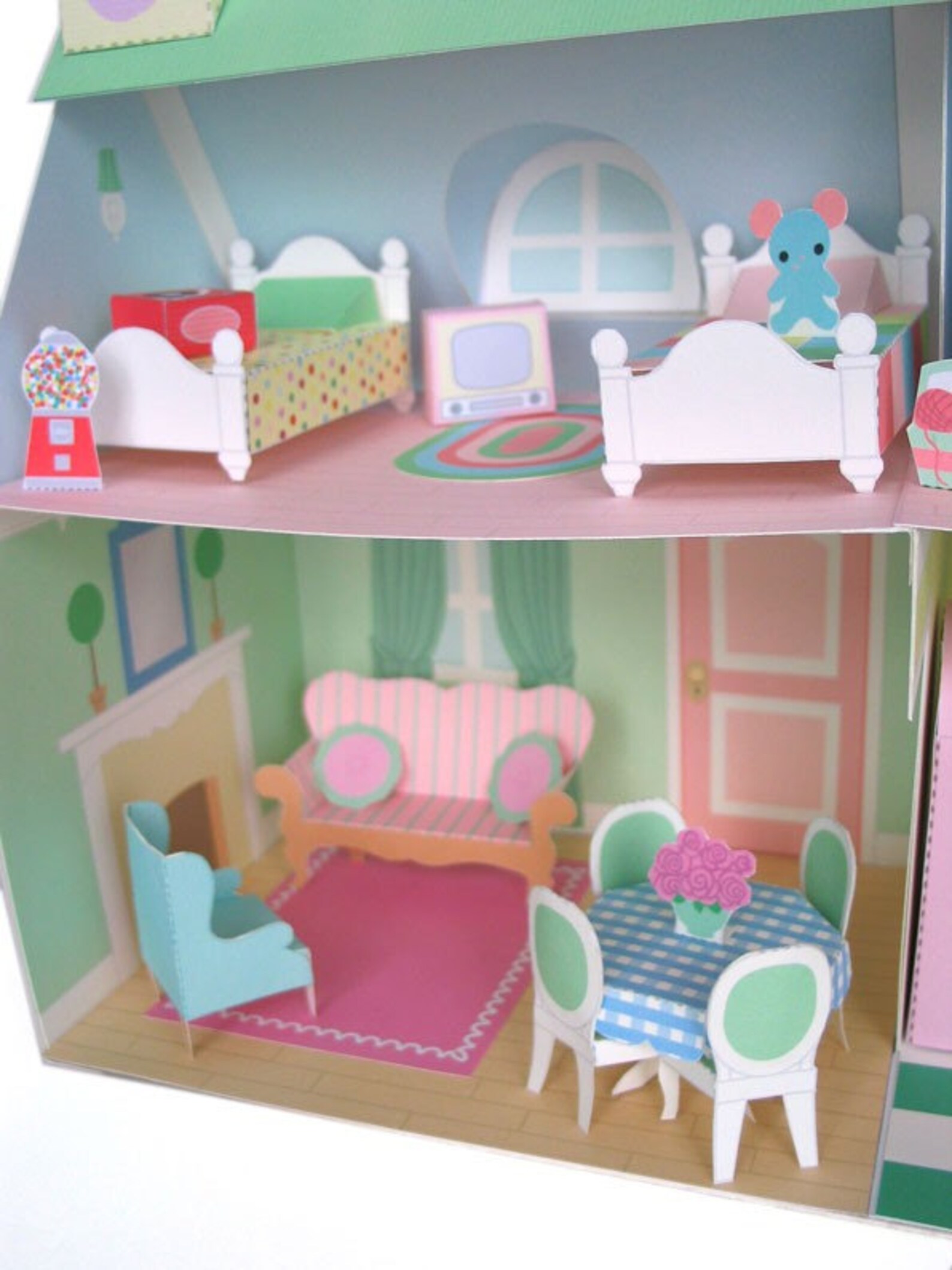Распечатать кукольный домик с мебелью из бумаги