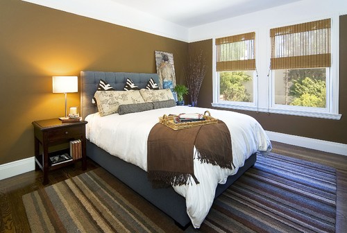 Декоративные покрывала и подушки на кровать: 9 советов для оформления кровати