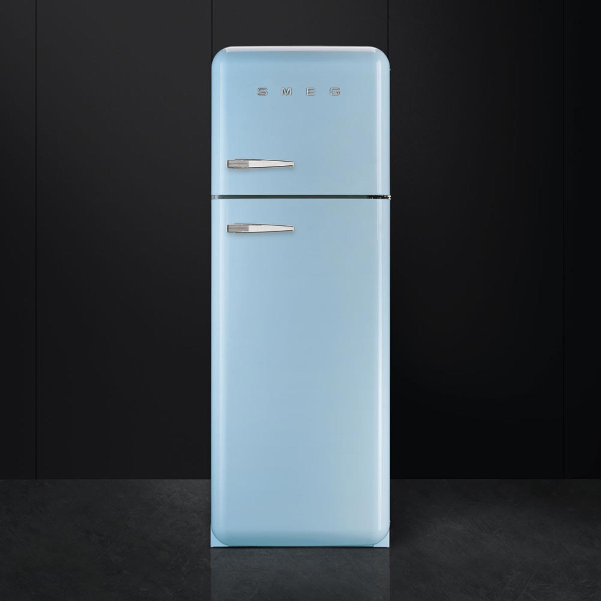 Официальные производители холодильников. Холодильник Smeg fab30rrd5. Холодильник Smeg fab28lbl5. Холодильник Smeg fab30ve7. Холодильник Smeg Fab 30lpg5.