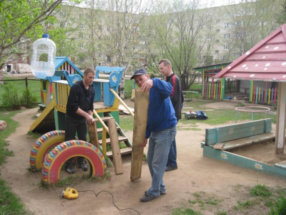 Детская площадка в детском саду